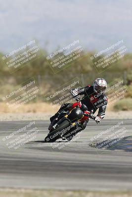 media/Oct-13-2025-Moto Forza (Mon) [[a66d839500]]/3-B Group/Session 3 Turn 2/